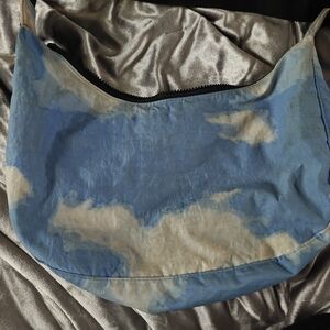 baggu cloud medium crescent